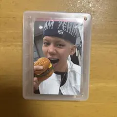 TREASURE×はぴだんぶい カフェ 東京 ヒョンソク予約特典トレカ