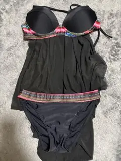 ワンピース水着 Mサイズ 黒 カラフルストラップ