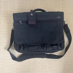 TUMI】美品 メッセンジャーバッグ ナイロン 黒 A4 ロゴプレート - メルカリ