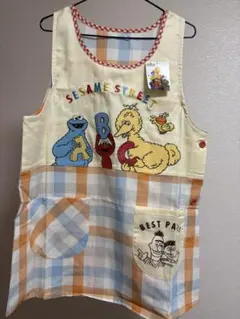 新品　セサミストリートエプロン　保育士MーL