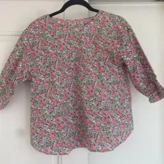 花柄　トップス　カットソー　Tシャツ