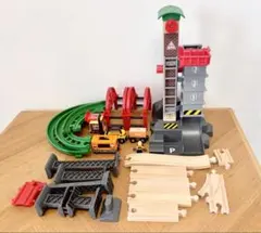 ウェアハウスレールセット　ブリオ　BRIO 電車　おもちゃ　知育玩具