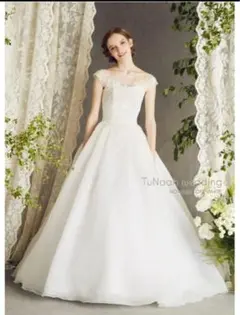 ウェディングドレス　細身　チュノアウェディングtunoahwedding