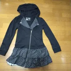 フード付きブラックパーカー Lサイズ