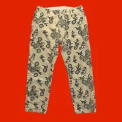 カジュアルパンツ