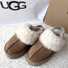 正規品⭐︎UGG アグ FUNKETTE チェスナット US7 24cm 正規品⭐︎UGG アグ FUNKETTE チェスナット US7 24cm - メルカリ