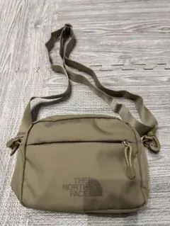 ノースフェイス　韓国　ショルダーバッグ