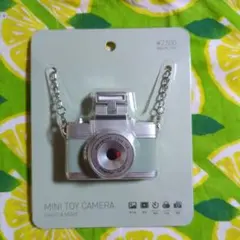 スリーコインズ　3coins ミニトイカメラ　トイカメラ　グリーン