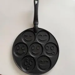 Nordic Ware スマイルパンケーキパン 7個焼きのサムネイル
