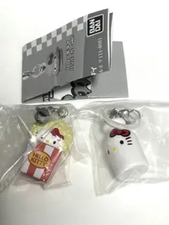 サンリオ　ガチャ　めじるしアクセサリー ハローキティ　アメリカン　2種