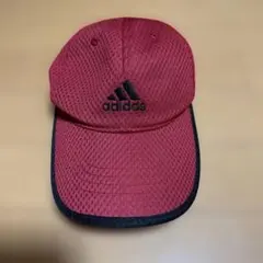 adidas キッズ キャップ　レッド