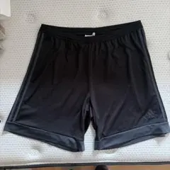 adidasショートパンツ