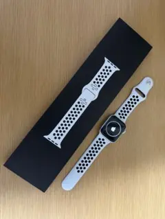 Apple Watch series4 シルバー 40mm GPSモデル