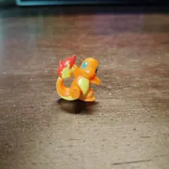 ポケモン　ヒトカゲ　ミニフィギュア　小さい
