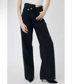 大人気！MOUSSY　CROSS WAIST WIDE STRAIGHT