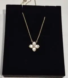 美品　アンテプリマ　ネックレス　ピアスセット ネックレス ピアス セット モダン フラワー 白 黒 : purepoche