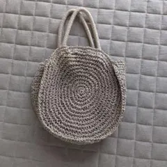グレージュ　 編みバッグ