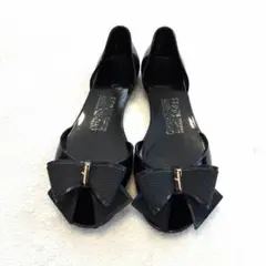 【ジャンク品】Salvatore Ferragamo ラバーフラットサンダル 6のサムネイル