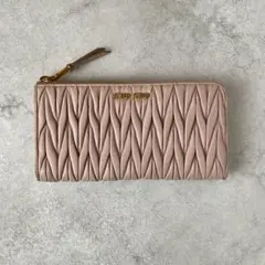 新品 MIU MIU キルティング長財布 ピンク - メルカリ