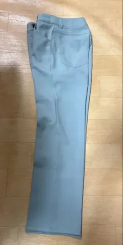 GU ジーユー センタプレスカラーストレートパンツ M グリーン美品