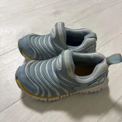 Nike ダイナモフリー　スニーカー