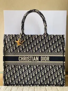 R様専用です。新品未使用 Christian Dior ブックトートラージサイズ