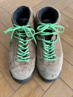 NIKE AIR MAGMA はブラウン スエード 27cm