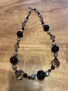 カジュアル ネックレス 黒 紫 ビーズ