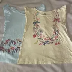 ユニクロUT 110 水色とクリーム色のTシャツ2枚セット　ノースリーブ