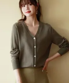 完売品　新品タグ付き　SAISON DE PAPILLON カーディガン　カーキ