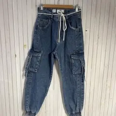 bershka ベルシュカ　デニム　ジーンズ