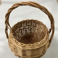 籐製円形バスケット
