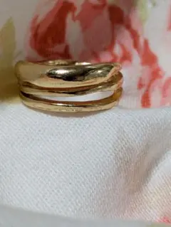 最終値下げ価格！新品　ゴールドメッキ 3連リング