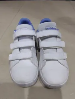 adidas キッズスニーカー ホワイト/ブルー