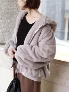 フード付き フェイクファー アウター グレージュ