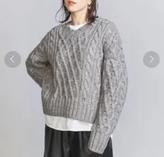 アクリルウール Vネック ケーブルニット プルオーバー