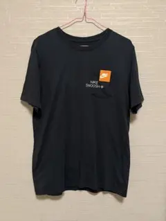 Nike ブラック Tシャツ
