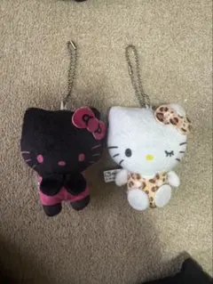 ハローキティ　ぬいぐるみ　キーホルダー　ガチャガチャ　2個セット