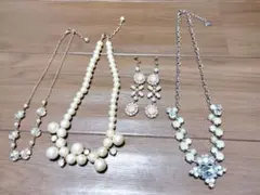 アクセサリー まとめ売りネックレス 3本 ピアス 1　2.5万円相当　日本製
