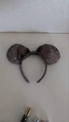 ディズニー　ミッキー耳カチューシャ シルバー スパンコール