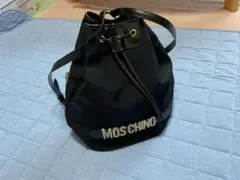 MOSCHINO リュック ブラック ゴールド金具