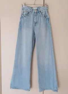 H&Mライトブルー デニムパンツ EUR32のサムネイル