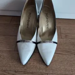 黒パンプス