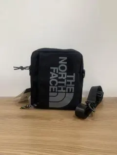 ザノースフェイスショルダーバッグ ブラック r