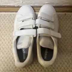 adidas ホワイト スニーカー