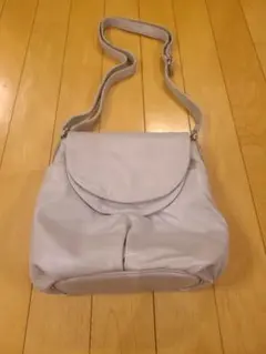 パープル ショルダーバッグ　未使用