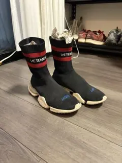 2026年最新】VETEMENTS メンズ スニーカーの人気アイテム - メルカリ