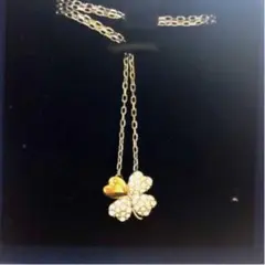 クローバーネックレス