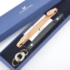 美品 スワロフスキー バウンドレザーブレスレット ベージュ ブラック 腕輪