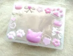 レジンデコ　小物ケース　カードケース　いちごみるく猫